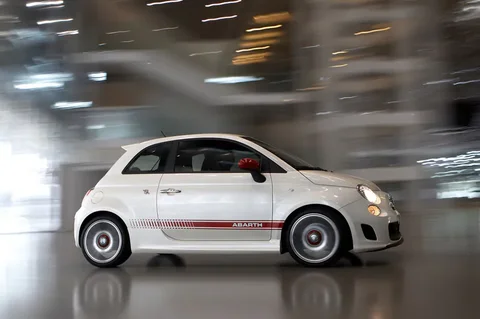 Abarth 500 1.4 16v T-Jet 2008 view 5