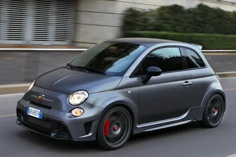 Abarth 695 Cabrio 1.4 T-Jet 165 Yamaha 2017 view 2