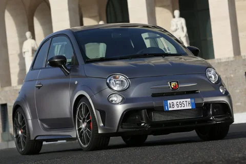 Abarth 695 Cabrio 1.4 T-Jet 165 Yamaha 2017 view 9