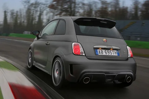 Abarth 695 Cabrio 1.4 T-Jet 165 Yamaha 2017 view 12