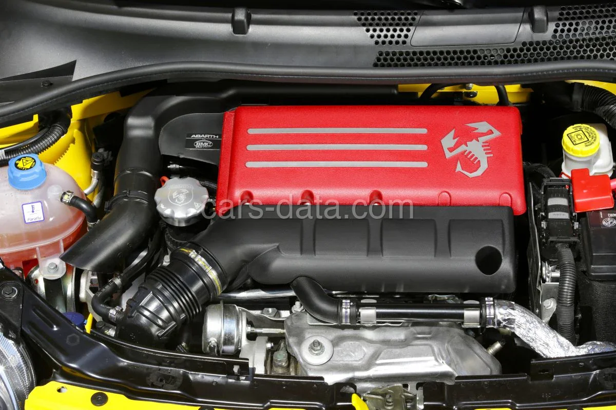 Abarth 595 Cabrio 1.4 T-Jet 145 2016 front view