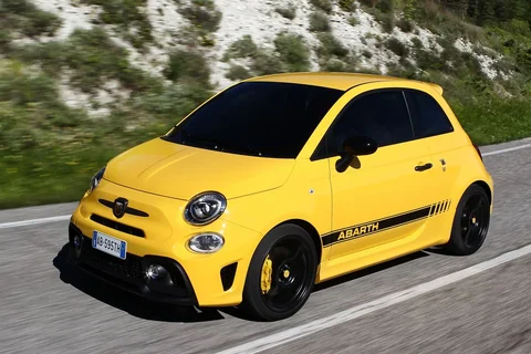 Abarth 595 1.4 T-Jet 145 2016 view 9