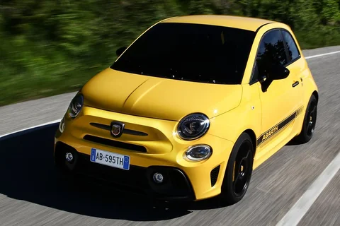 Abarth 595 1.4 T-Jet 145 2016 view 10