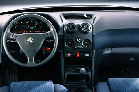 Alfa Romeo 145 1.6 i.e. 1994 view 9