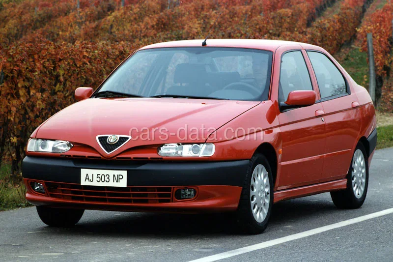 Alfa Romeo 146 1.4 i.e. 1995 front view