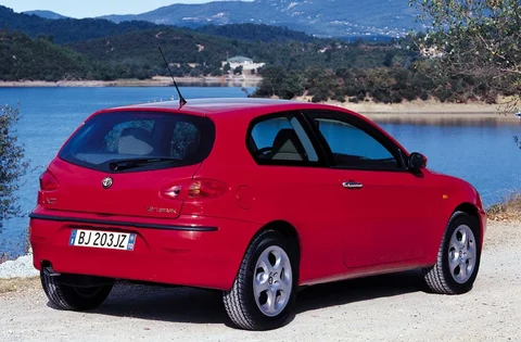 Alfa Romeo 147 1.9 JTD 100hp Impression 2003 view 2