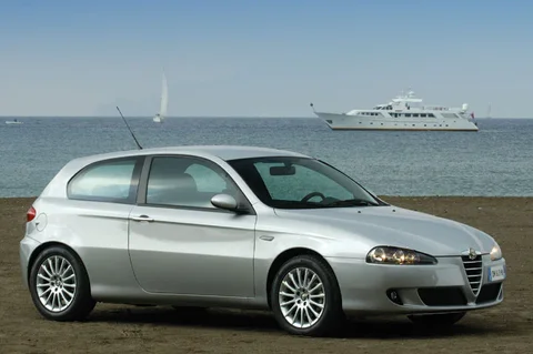 Alfa Romeo 147 1.9 JTD 100hp Impression 2005 view 2