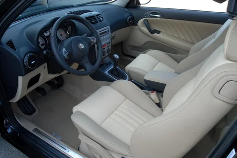 Alfa Romeo 147 1.9 JTDm Impression 2007 view 3