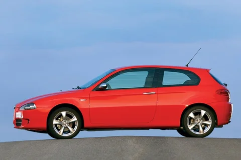 Alfa Romeo 147 1.9 JTDm Impression 2007 view 3