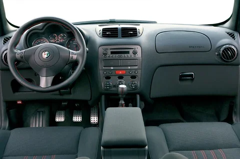 Alfa Romeo 147 1.9 JTDm Impression 2007 view 4