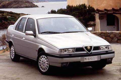 Alfa Romeo 155 2.5 V6 1992 view 2