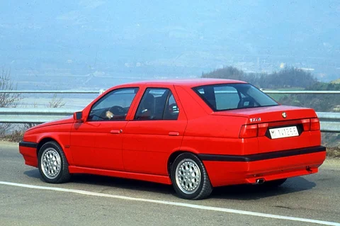 Alfa Romeo 155 2.5 V6 1992 view 5