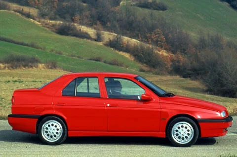 Alfa Romeo 155 2.5 V6 1992 view 6