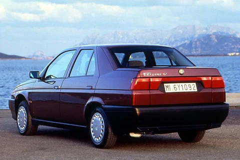 Alfa Romeo 155 2.5 V6 1992 view 8