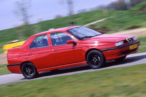 Alfa Romeo 155 2.0 TD 1995 view 3