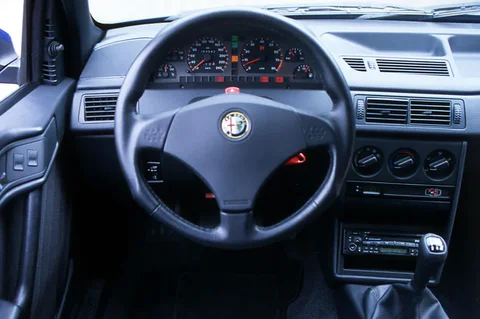 Alfa Romeo 155 2.0 TD 1995 view 9
