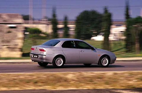 Alfa Romeo 156 2.4 JTD 2000 view 4