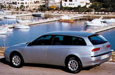 Alfa Romeo 156 Sportwagon 2.5 V6 24V 2000 view 2