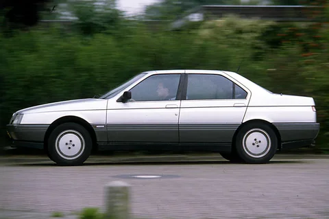 Alfa Romeo 164 3.0 V6 1988 view 2