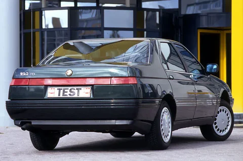 Alfa Romeo 164 3.0 V6 1988 view 6