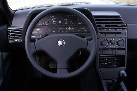 Alfa Romeo 164 3.0 V6 1988 view 7