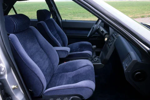 Alfa Romeo 164 3.0 V6 1988 view 8