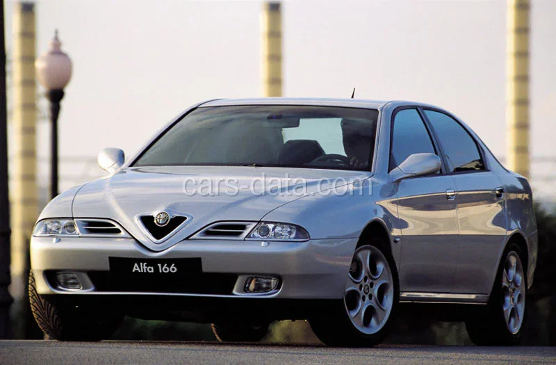 Alfa Romeo 166 2.4 JTD Progression 2002 front view