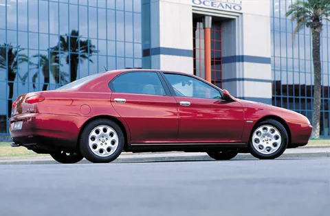 Alfa Romeo 166 2.4 JTD Progression 2002 view 6