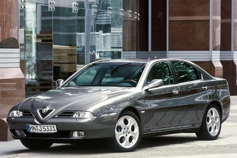 Alfa Romeo 166 2.4 JTD Progression 2002 view 10