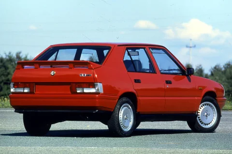 Alfa Romeo 33 1.3 1986 view 6
