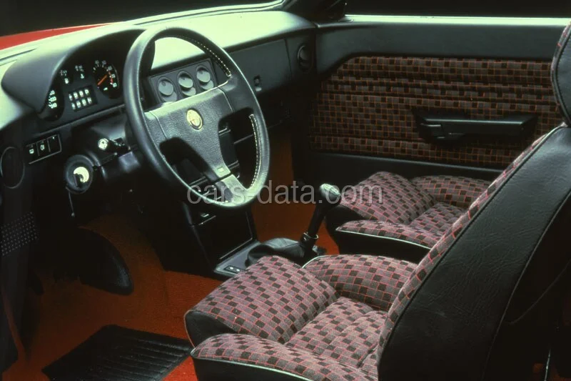 Alfa Romeo 33 SportWagon 1.3 S 1988 front view