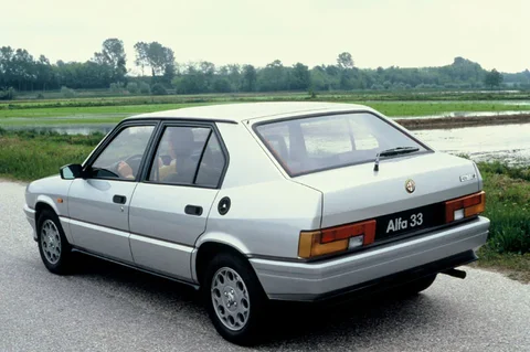 Alfa Romeo 33 1.3 Milano 1985 view 9