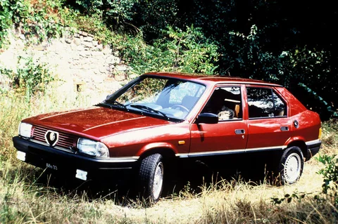 Alfa Romeo 33 1.3 Milano 1985 view 2