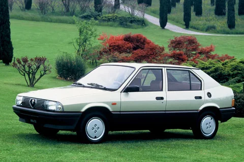 Alfa Romeo 33 1.3 Milano 1985 view 5