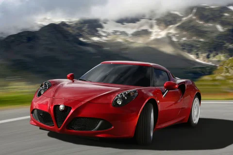 Alfa Romeo 4C 1.750 Tbi 2013 view 3