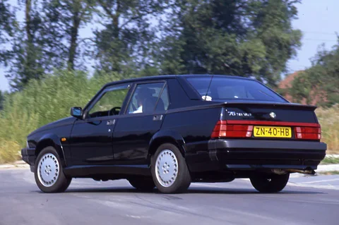 Alfa Romeo 75 1.8 i.e. 1990 view 5