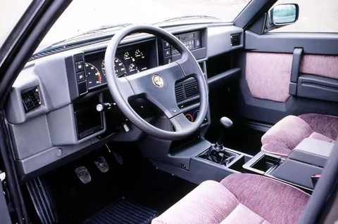 Alfa Romeo 75 1.8 i.e. 1990 view 7
