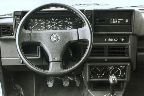 Alfa Romeo 75 1.8 1987 view 5