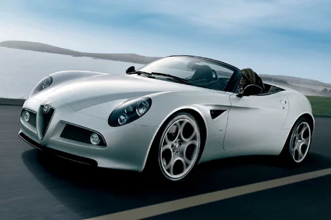 Alfa Romeo 8C Spider 2010 view 6