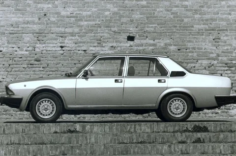 Alfa Romeo Alfa 6 2.5 V6 1979 view 3