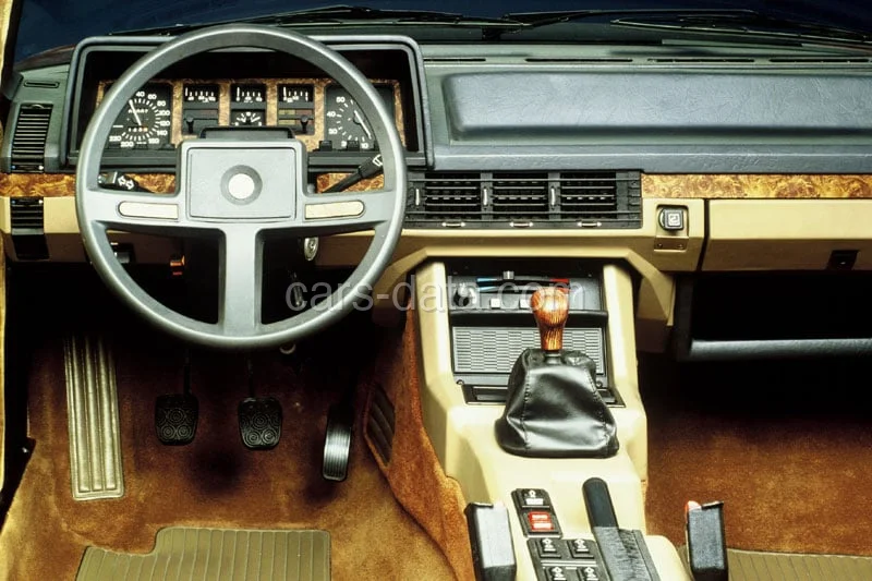 Alfa Romeo Alfa 6 2.5 V6 1983 front view