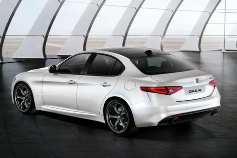 Alfa Romeo Giulia 2.0T 200hp 2016 view 2