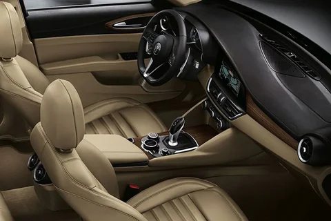 Alfa Romeo Giulia 2.0T 200hp 2016 view 3