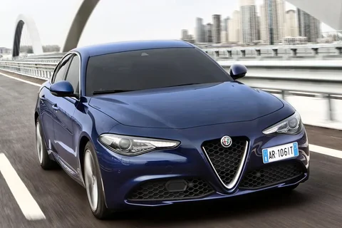 Alfa Romeo Giulia 2.0T 200hp 2016 view 10