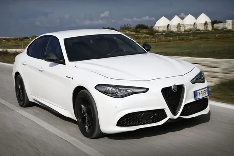Alfa Romeo Giulia 2.0T 200hp 2020 view 5