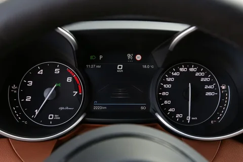 Alfa Romeo Giulia 2.0T 200hp 2020 view 10
