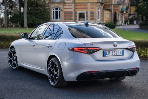 Alfa Romeo Giulia Quadrifoglio 2023 view 2