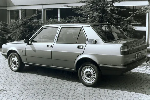 Alfa Romeo Giulietta 2.0 1980 view 5