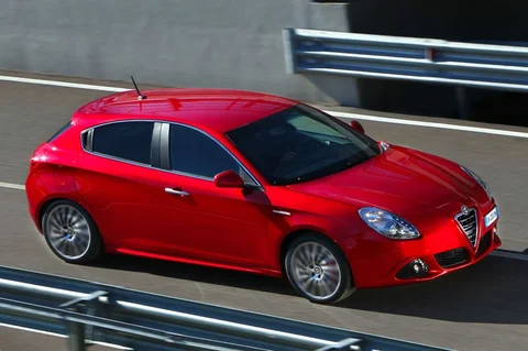 Alfa Romeo Giulietta 2.0 JTDm 140 Progression 2010 view 10