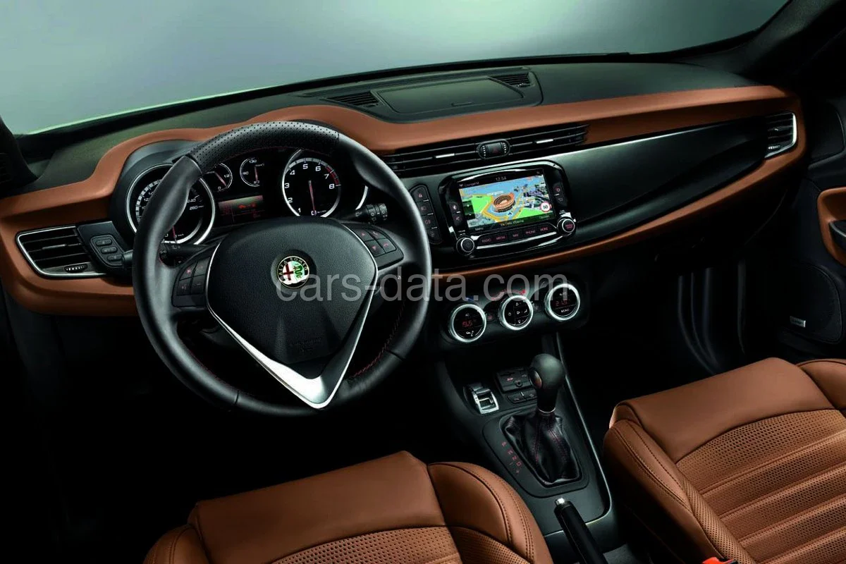 Alfa Romeo Giulietta 1.4 Turbo 105 Impression 2014 front view